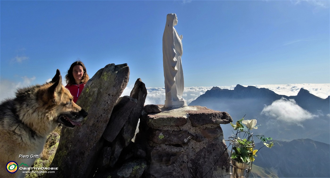45 Alla Madonnina di vetta del Pietra Quadra (2356 m) .JPG -                                